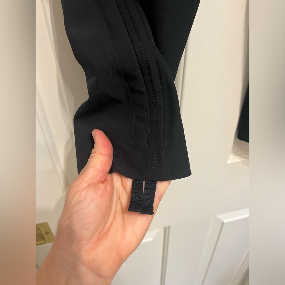 Eddie Bauer Women's Black Stretch Ripstop Crop Pant, NWT, Size 10 - Picture 9 of 9